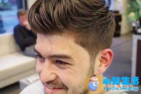 胖子适合什么发型,胖子适合什么发型？