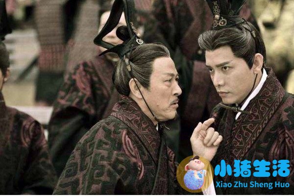 时尚女人穿衣搭配