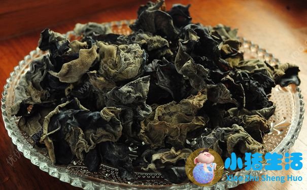 木耳吃多了好吗？黑木耳吃多了会怎样？