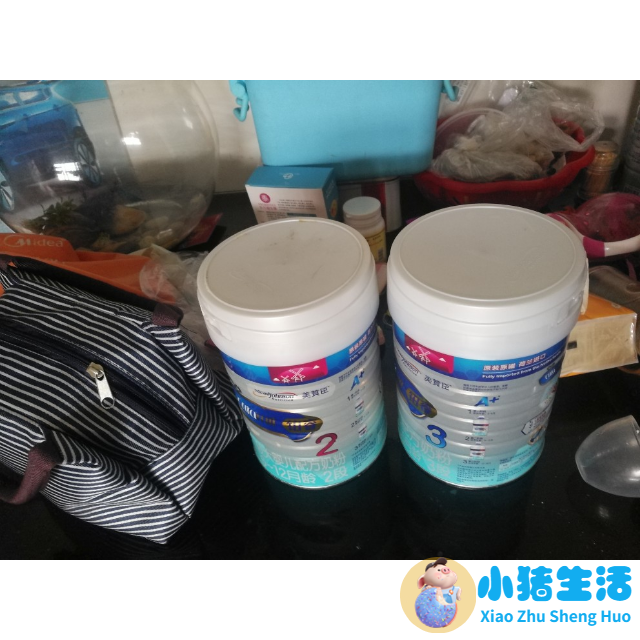 “完达山世纪贝贝”金装奶粉吃出樟脑丸