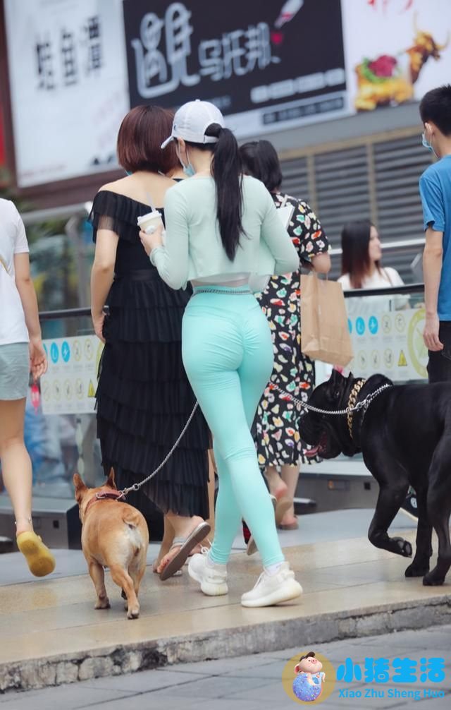 瑜伽背影图片
