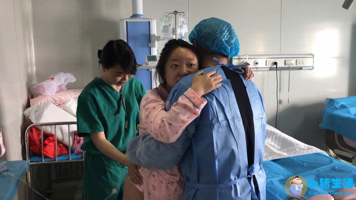 新手宝妈艰难顺产分娩，最终母子平安，