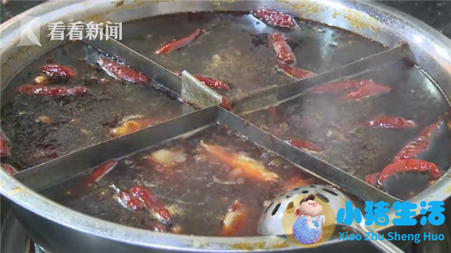 男子将打火机扔火锅汤底致爆炸