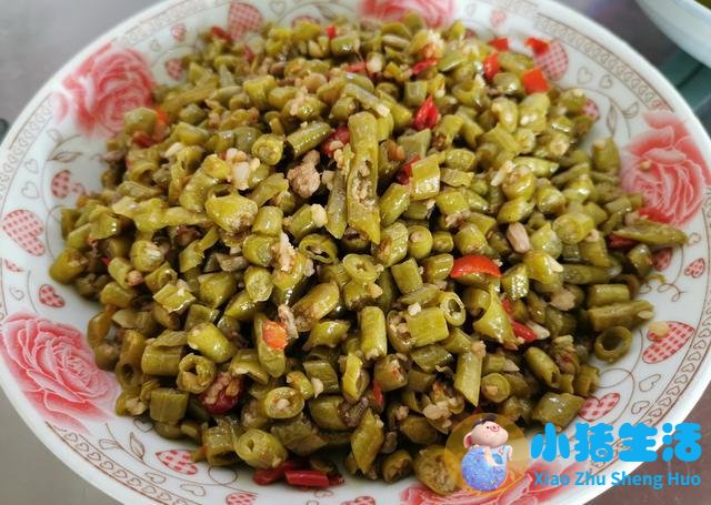 严胜利北海游轮卖书法