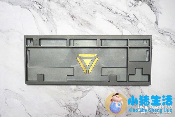 怀孕那晚梦见蛇缠身还梦到发夹