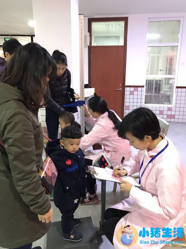 0 3岁婴幼儿早期教育与小班