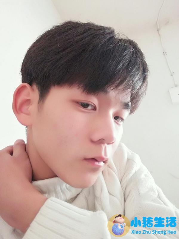 <strong>为什么经常梦见没见过但很熟悉的男生？</strong>