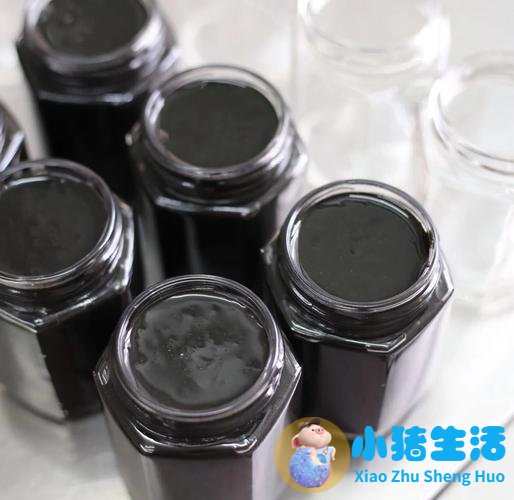 超市里有黑芝麻酱吗?