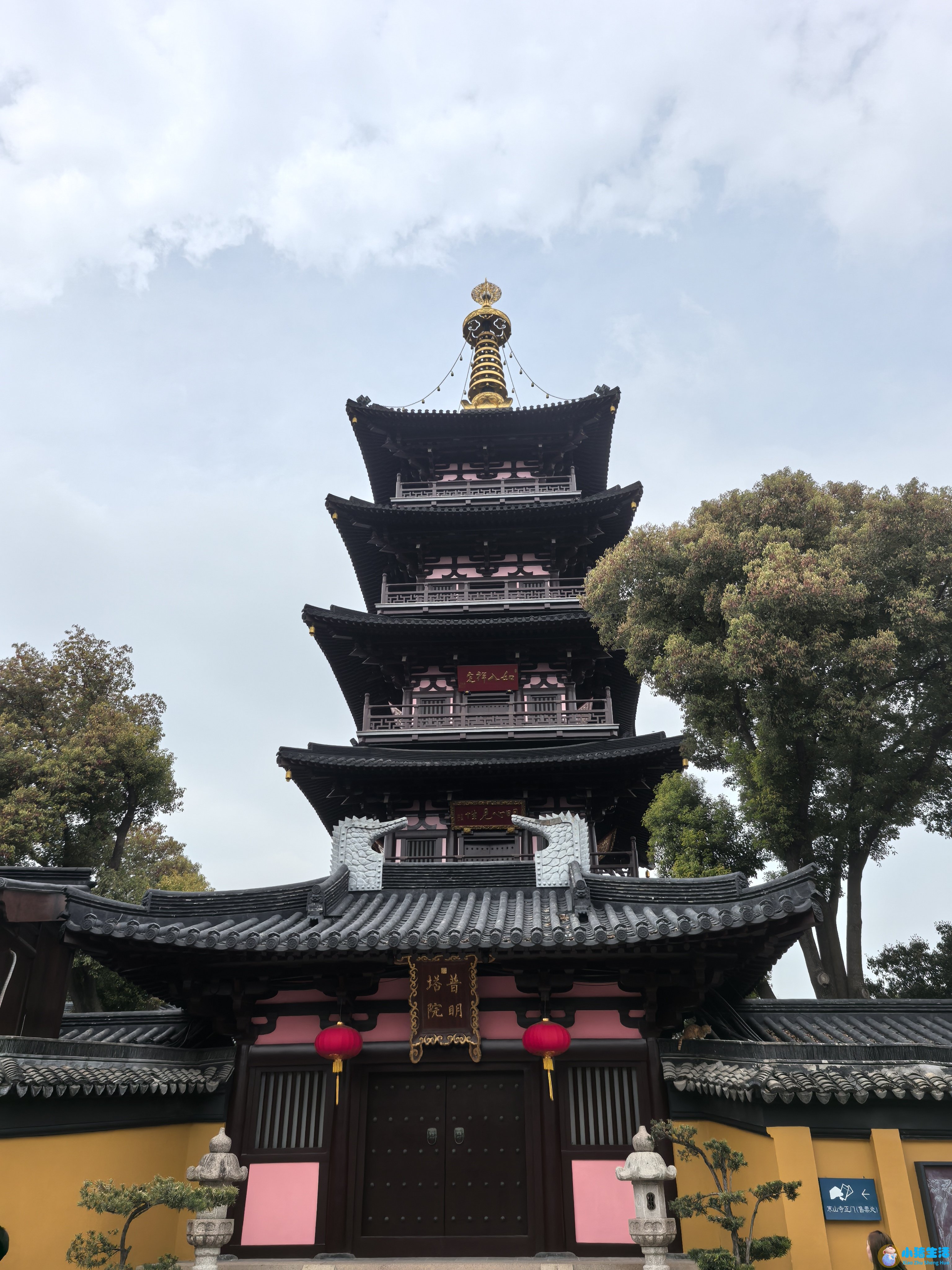 上有天堂,下有苏杭类似